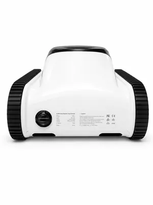 Vedere din spate a robotului W30: carcasă albă, șenile negre, capac rotund pentru portul de încărcare în stânga, etichetă tehnică și fante d